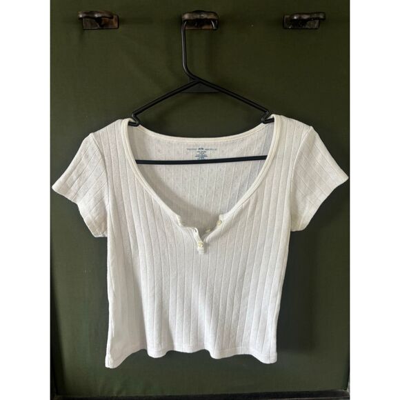 Brandy Melville Tops - Brandy Melville pointelle Quarter button Top